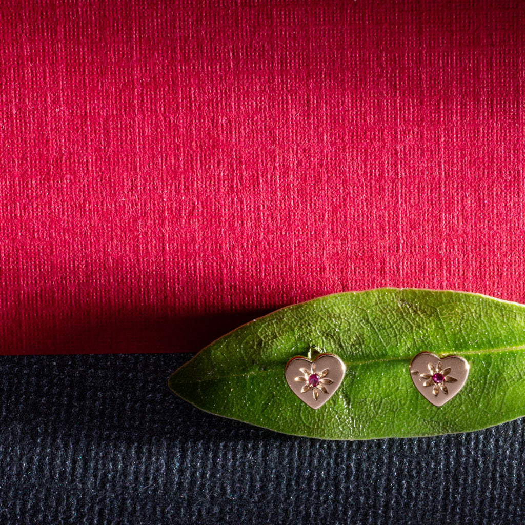 14K - Tiny Love Stud Earring Single - Heart (with stone)