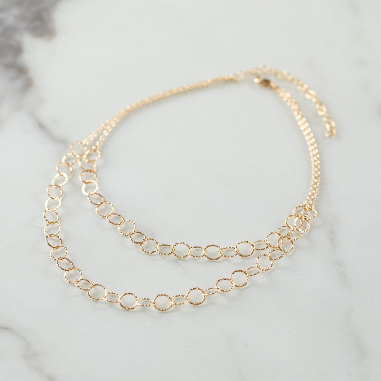 Flat Wavy Open Choker Necklace, Gold – Boutique 44